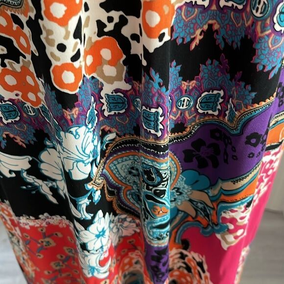 Mackenzie & James Floral Paisley 1/4 Zip w Circle Pull Stretch Fabric - Picture 4 of 11